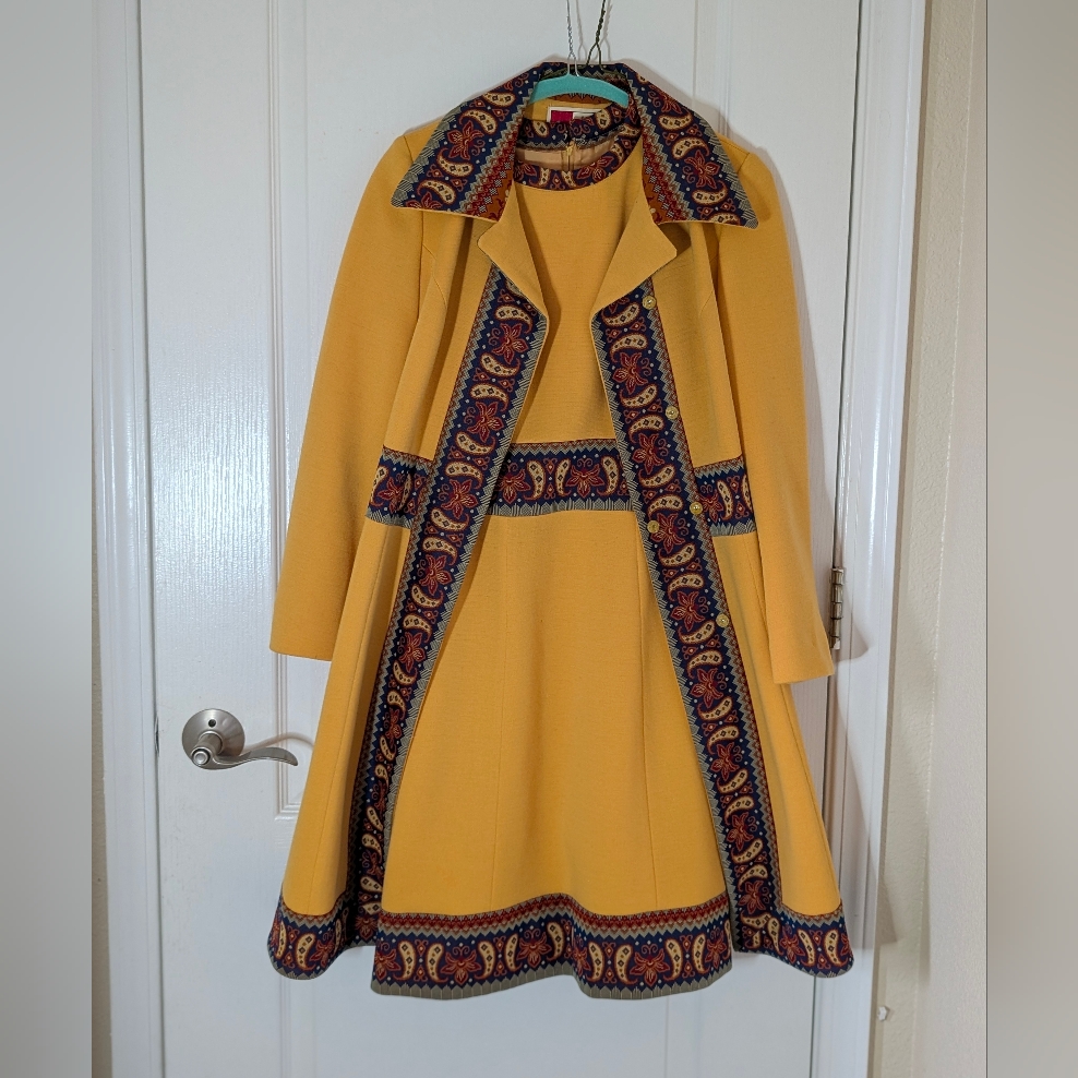 Vintage Yellow Dress And Coat Set With Paisley Trim